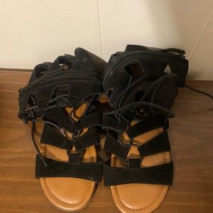 MinneTonka Black Leather Fringed Moccasin / Havana Sandals Flats Size 7 Women’s